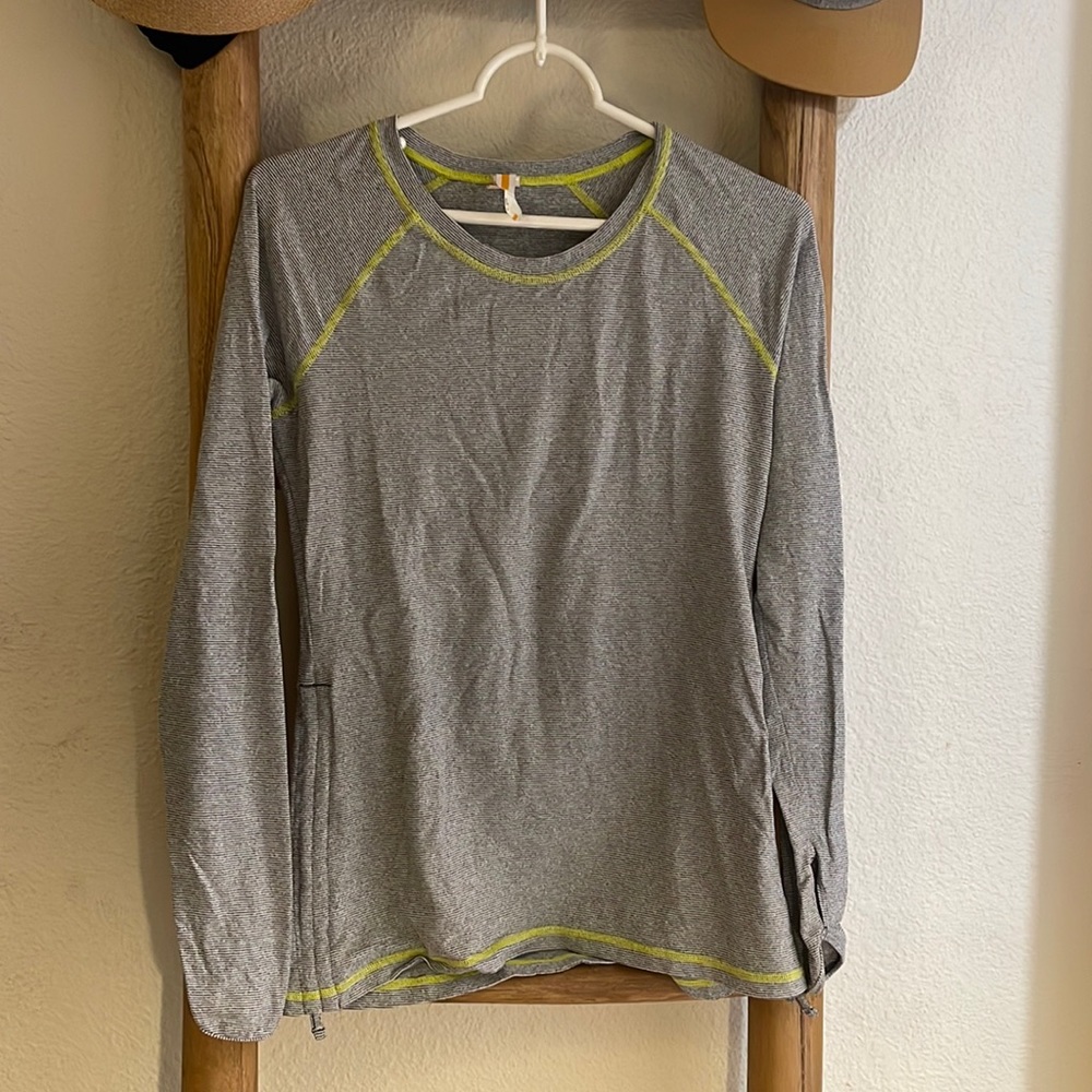 Lucy side cinch workout top